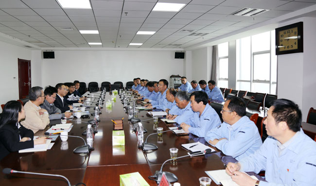 北京明星绿能化工科技有限公司董事长岳国博士率技术交流团到加拿大28开奖官网开奖网址集团进行技术交流