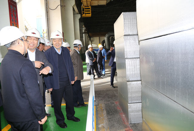 河南省企业联合会、企业家协会会长梁铁山一行到加拿大28开奖官网开奖网址集团调研指导工作