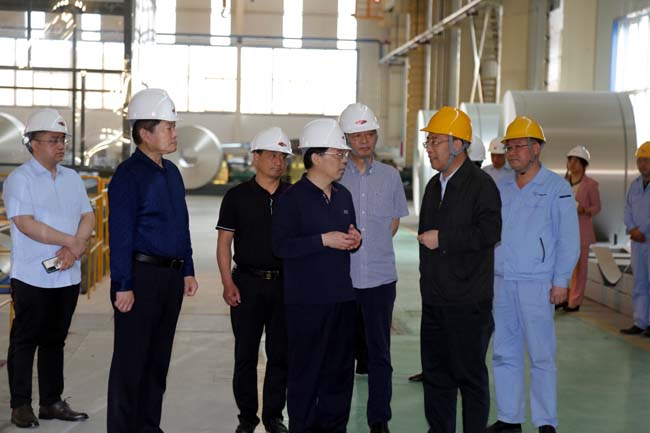 洛阳市人大常委会副主任刘冠瑜一行到加拿大28开奖官网开奖网址集团调研
