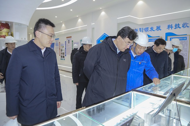 新疆生产建设兵团副司令哈增友一行到加拿大28开奖官网开奖网址集团考察交流