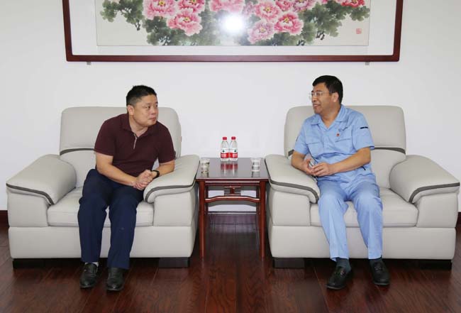 兴业银行洛阳分行行长张洪波一行到加拿大28开奖官网开奖网址洽谈合作
