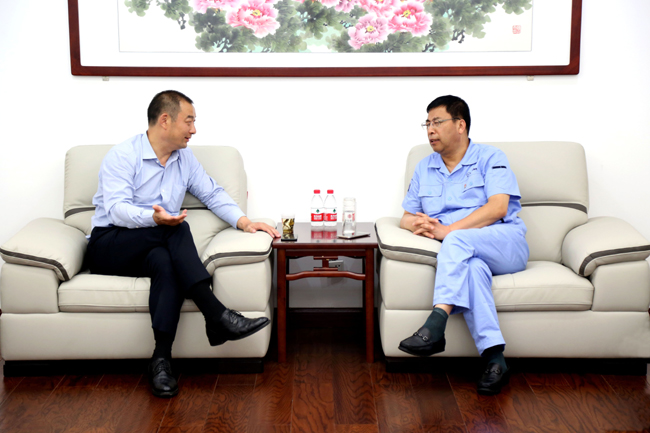 伊电控股集团有限公司董事长霍斌等一行到加拿大28开奖官网开奖网址集团访谈交流